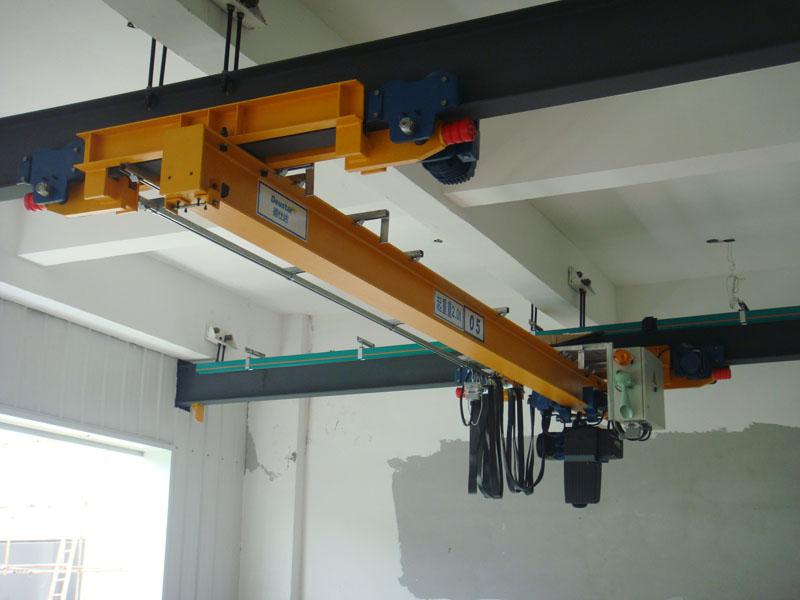 電動懸掛輸送機